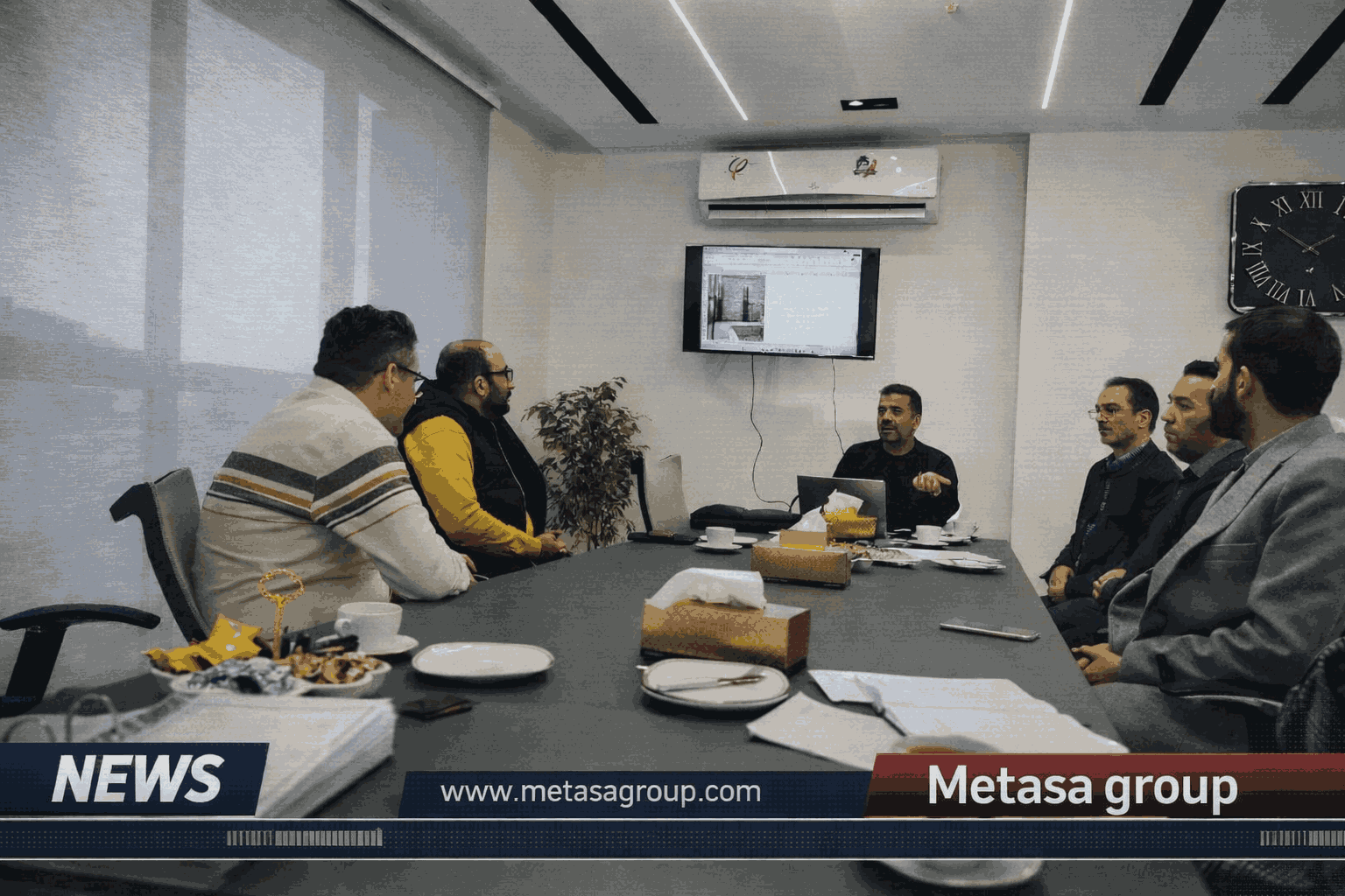 برگزاری جلسات منظم هفتگی کنترل پروژه نیکان